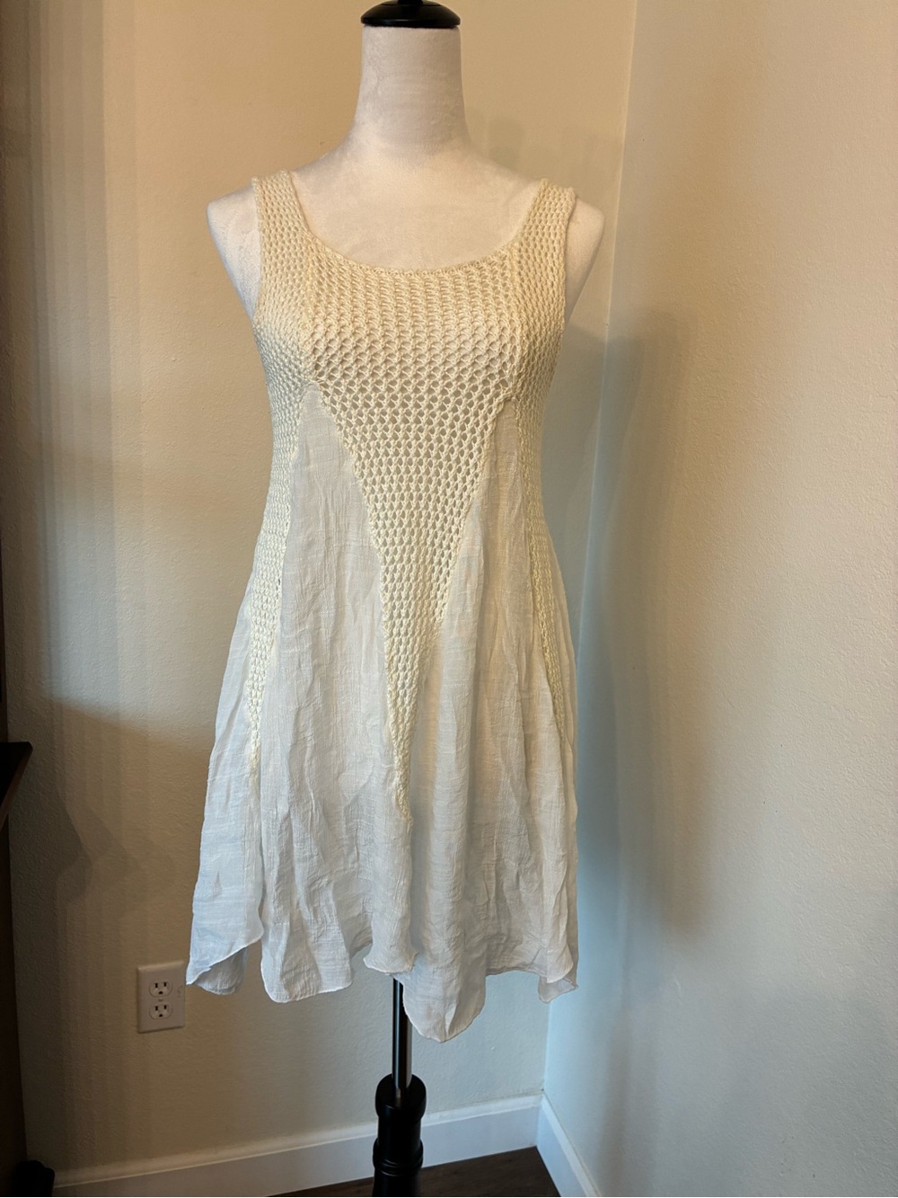 Elan Beach Cream Crochet Bodice Linen Beach Cover